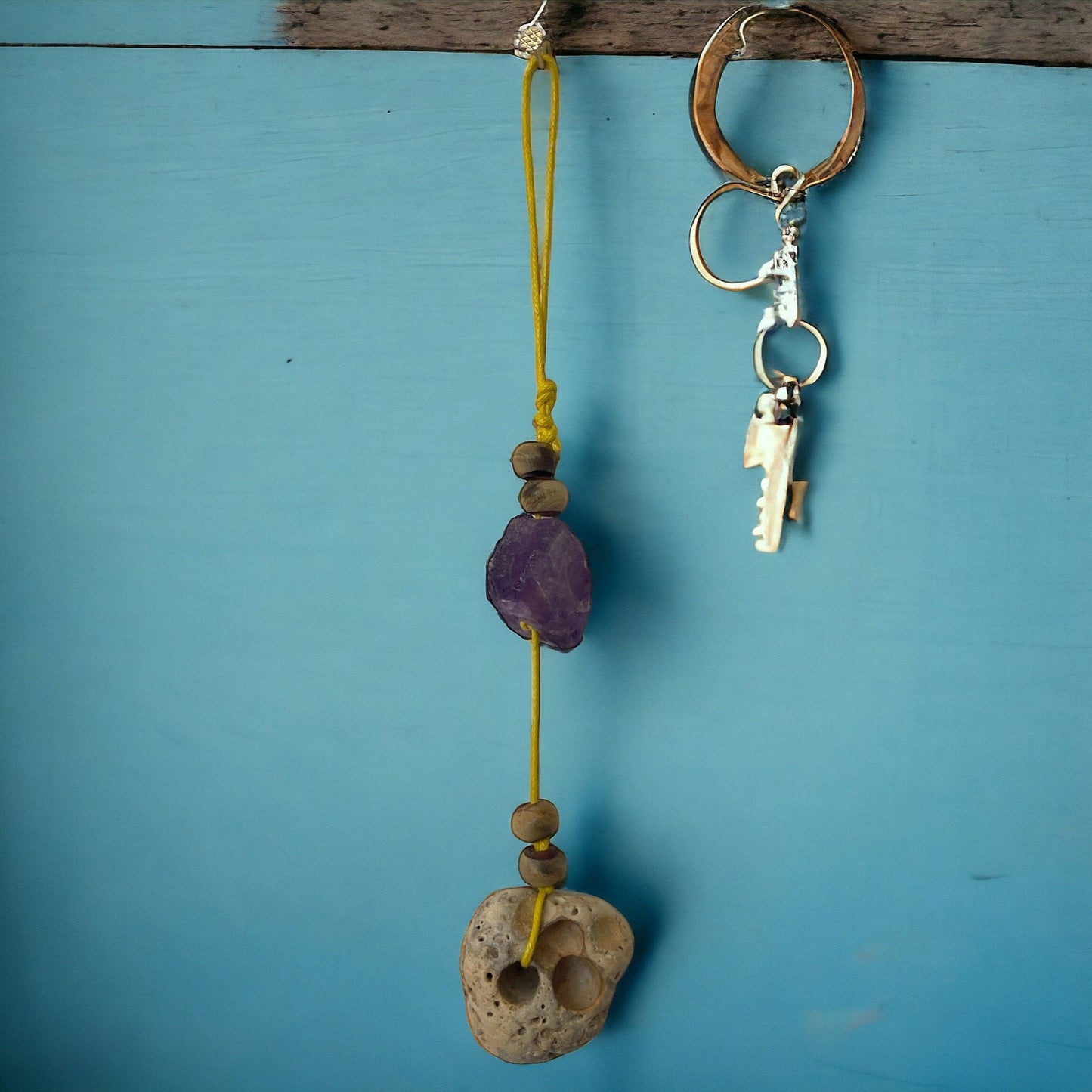 Amethyst Wall-Hanging Crystal & Driftwood Décor